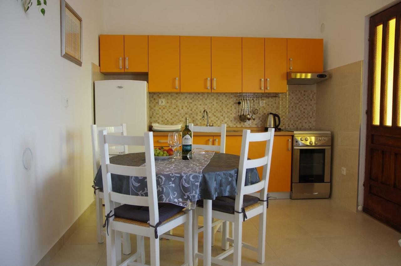 Apartments Sonja Podgora Exterior photo