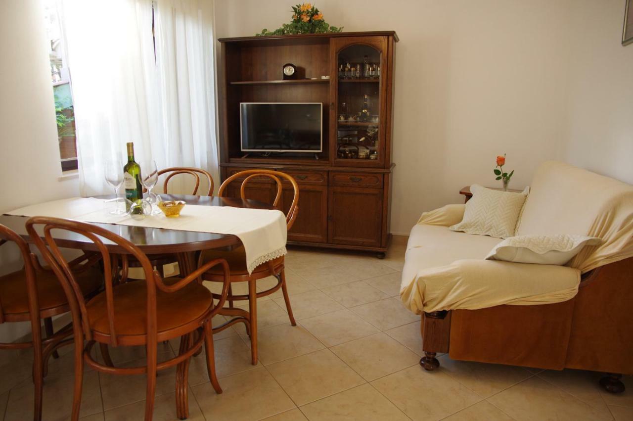 Apartments Sonja Podgora Exterior photo